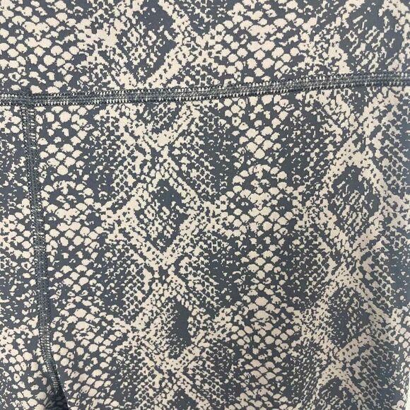 Athleta Ultimate 7/8 Tight Activewear Leggings Snakeskin Size M - Picture 6 of 7